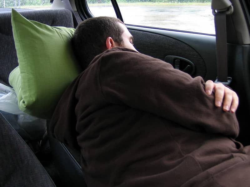Inilah Bahayanya Tidur di Mobil Saat AC Menyala