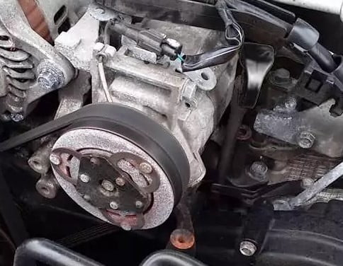 Penyebab Kompresor AC Mobil Terbakar
