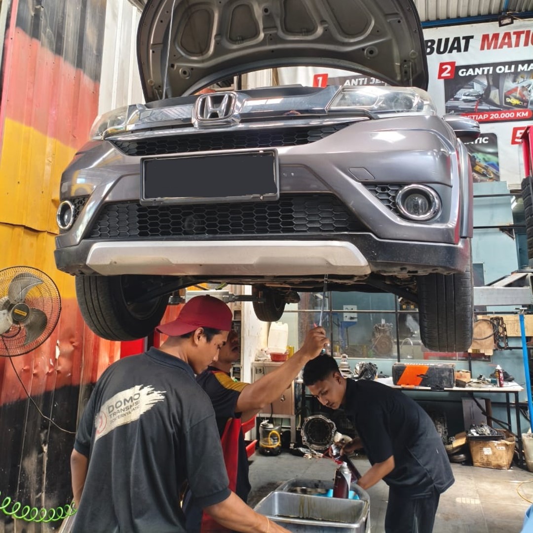 Cek Suspensi Aman di Bengkel Kaki Kaki Mobil Prado Cibinong Berkualitas 1 Cek Suspensi Aman di Bengkel Kaki Kaki Mobil Prado Cibinong Berkualitas