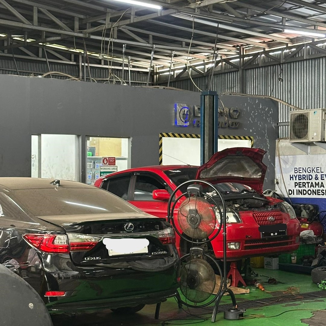 Yuk Servis di Bengkel Kaki Kaki Mobil Fortuner Cibinong Profesional