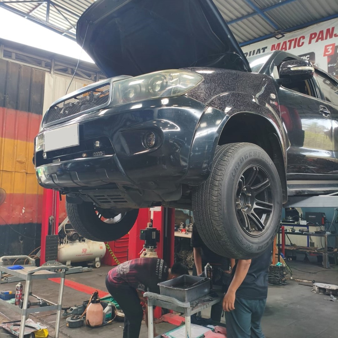 Kesini Aja! Bengkel Kaki Kaki Mobil Outlander Cibinong Buka Sampai Jam 9 Malam 1 Kesini Aja! Bengkel Kaki Kaki Mobil Outlander Cibinong Buka Sampai Jam 9 Malam