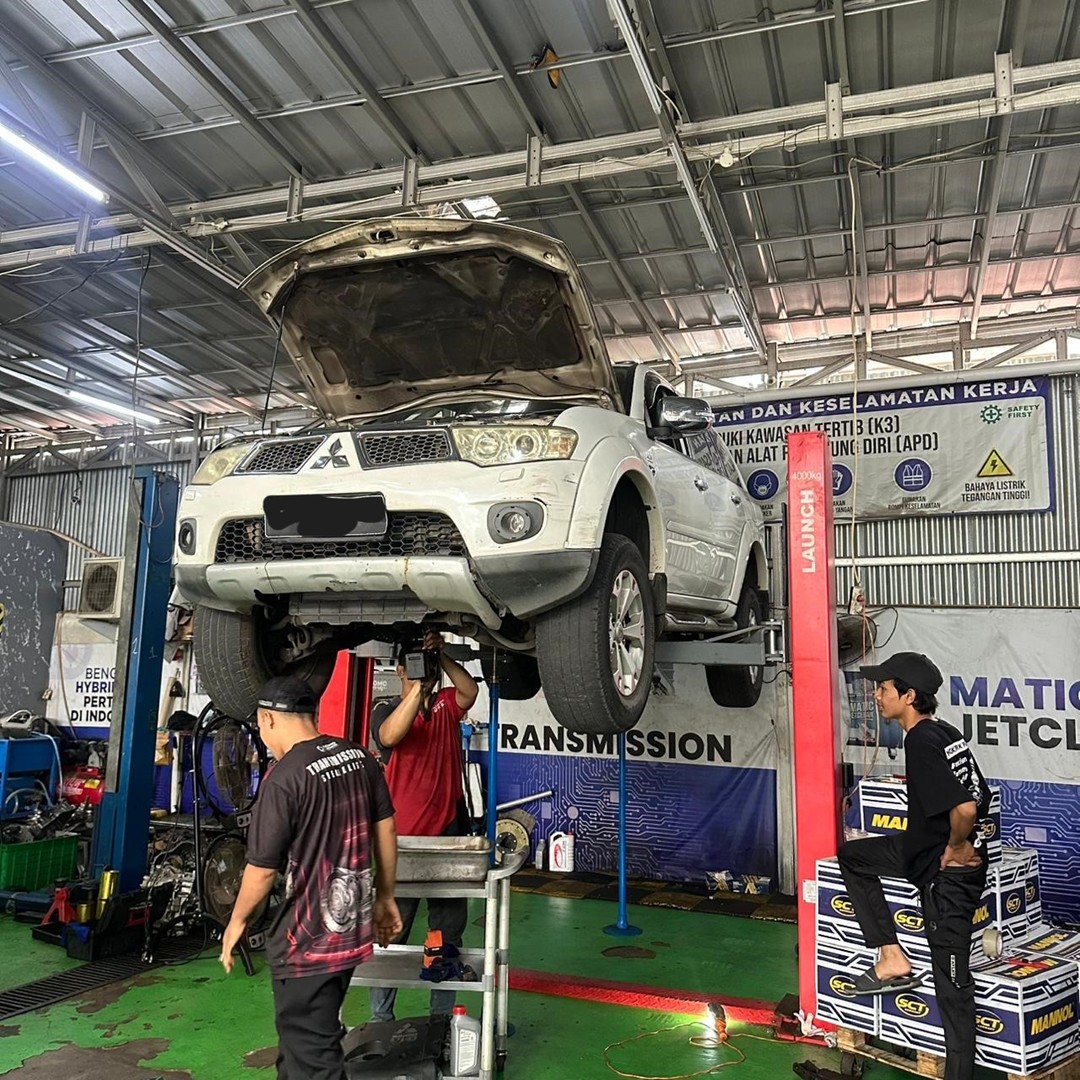 Mobil Lebih Empuk di Bengkel Kaki Kaki Mobil Palisade Cibinong 1 Mobil Lebih Empuk di Bengkel Kaki Kaki Mobil Palisade Cibinong