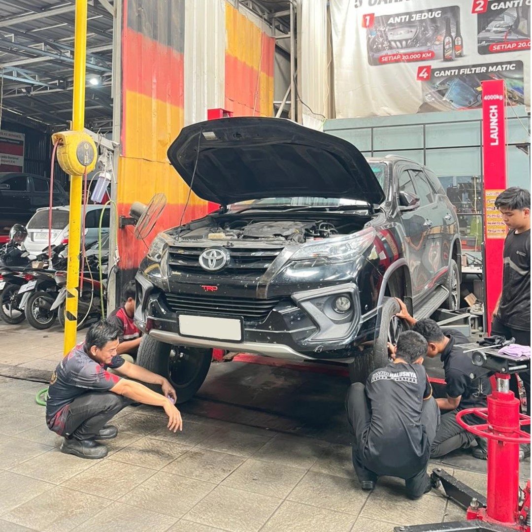 Service Nyaman di Bengkel Kaki Kaki Mobil Stargezer Cibinong Recommended 1 Service Nyaman di Bengkel Kaki Kaki Mobil Stargezer Cibinong Recommended