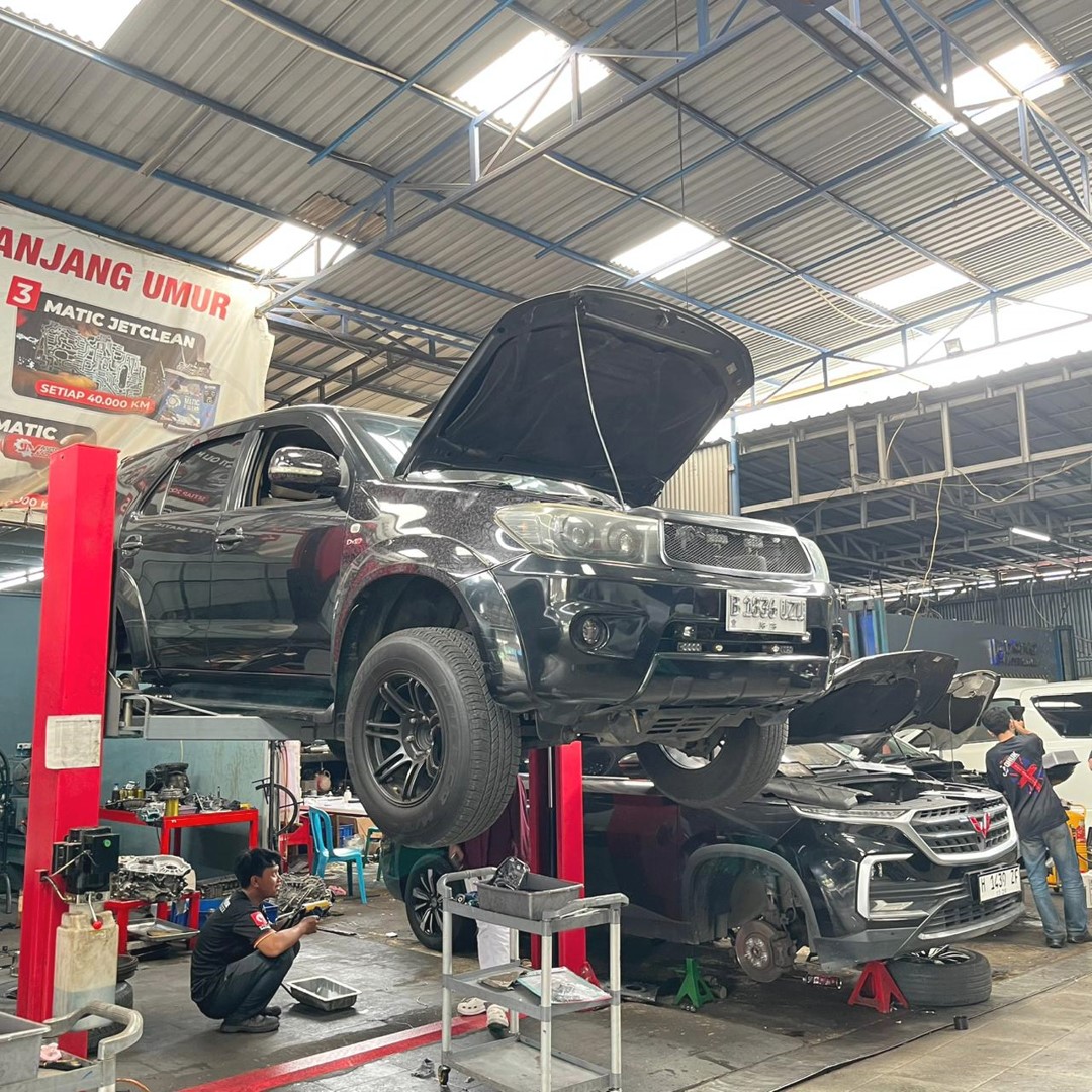 Suspensi Aman di Bengkel Kaki Kaki Mobil Serena Cibinong Paling Bagus